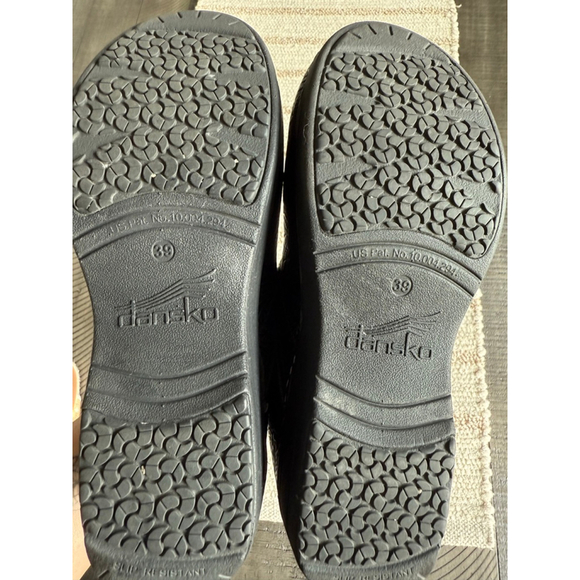 Dansko XP 2.0 Clogs Black Embossed Floral Leather Slip Resistant Size 39 US 8.5– - Picture 4 of 4